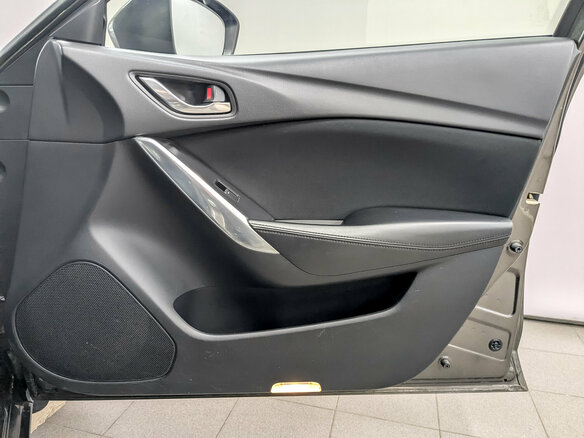 2015 Mazda 6 III (GJ) Рестайлинг, серый, 1700000 рублей - вид 23