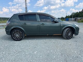 2011 Opel Astra H Рестайлинг, зелёный, 550000 рублей, вид 3