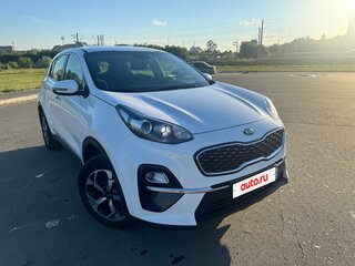 2019 Kia Sportage IV Рестайлинг, белый, 2100000 рублей, вид 2