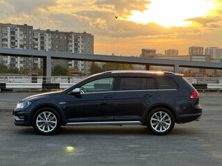 2017 Volkswagen Golf Alltrack VII Рестайлинг, синий, 1579000 рублей, вид 5
