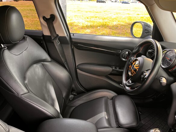 2018 Mini Hatch Cooper S III (F55/F56) Рестайлинг, зелёный, 1970000 рублей - вид 19