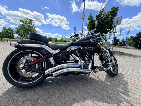 2013 Harley-Davidson Breakout, чёрный, 1500000 рублей, вид 2
