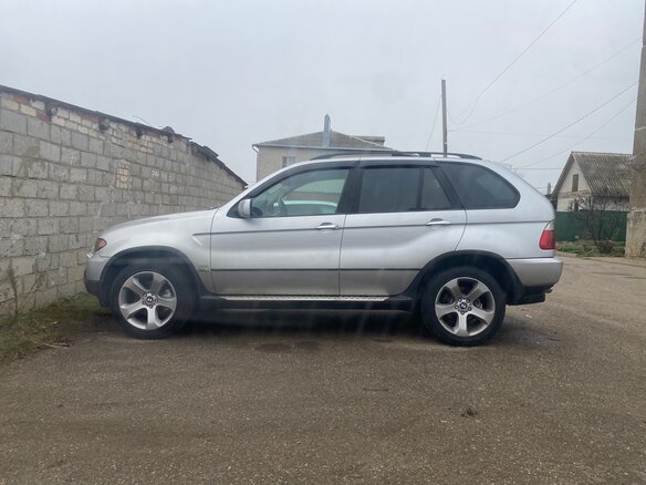 2004 BMW X5 3.0i I (E53) Рестайлинг, серебристый, 1400000 рублей - вид 5