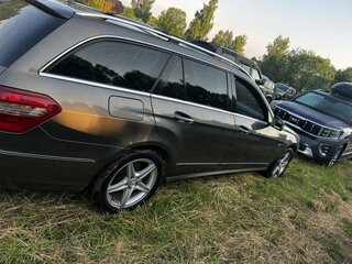2009 Mercedes-Benz E-Класс 220 IV (W212, S212, C207), коричневый, 1480000 рублей, вид 3