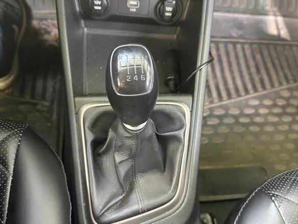 2019 Hyundai Solaris II, серебристый, 1370000 рублей - вид 12