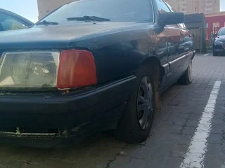 1987 Audi 100 III (C3), синий, 60000 рублей, вид 4