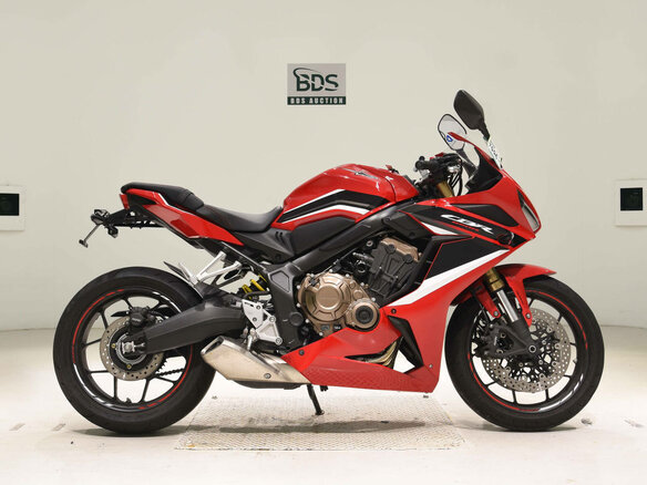 2021 Honda CBR 650R, красный, 880000 рублей