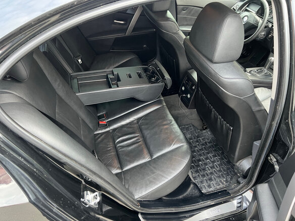 2006 BMW 5 серии 525i V (E60/E61), чёрный, 890000 рублей - вид 9