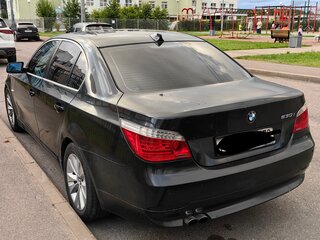2004 BMW 5 серии 530i V (E60/E61), чёрный, 1000000 рублей, вид 4
