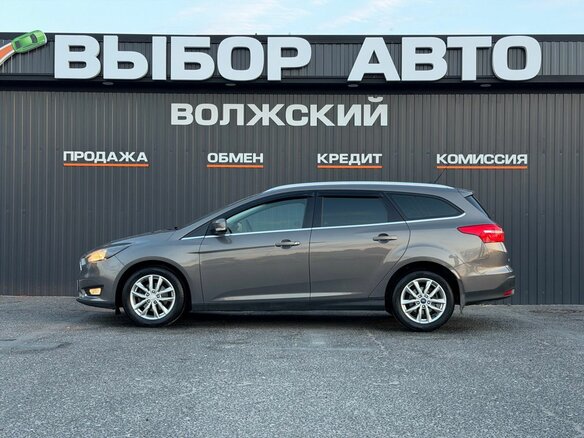 2017 Ford Focus III Рестайлинг, коричневый, 1350000 рублей - вид 3