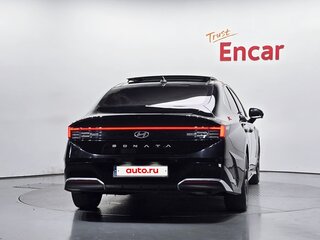 2024 Hyundai Sonata VIII (DN8) Рестайлинг, чёрный, 3815000 рублей, вид 3