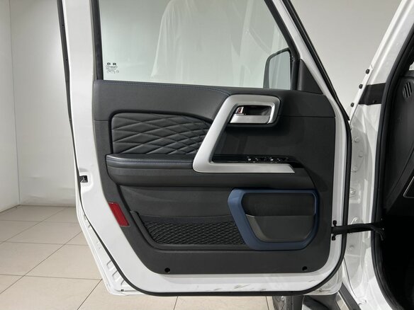 2023 BAIC BJ40 I Рестайлинг, белый - вид 15