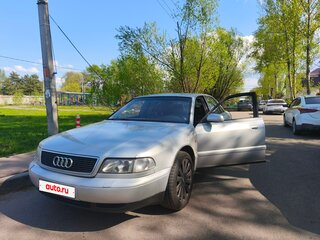 1996 Audi A8 I (D2), серебристый, 499000 рублей, вид 2