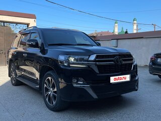 2020 Toyota Land Cruiser 200 Series Рестайлинг 2, чёрный, 9600000 рублей, вид 1