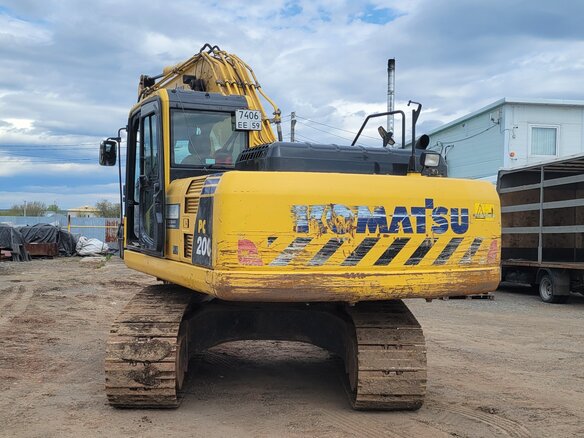 2017 Komatsu PC200-8, жёлтый, 5900000 рублей - вид 8