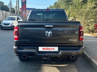 2020 Ram 1500 Crew Cab V, серый, 5999990 рублей, вид 5