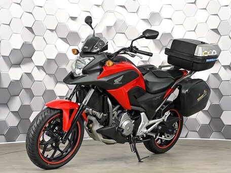 2013 Honda NC 700X, красный, 527000 рублей, вид 2