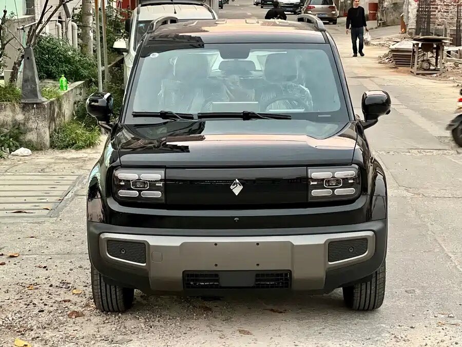 Открыть фотографии: Baojun Yep Plus