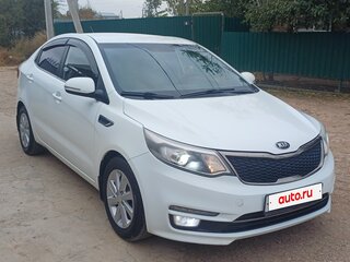 2015 Kia Rio III Рестайлинг, белый, 1158000 рублей, вид 4