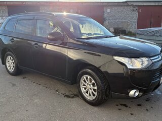 2013 Mitsubishi Outlander III, чёрный, 1090000 рублей, вид 3