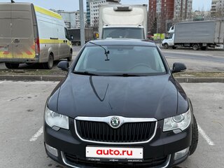 2013 Skoda Superb DSG II Рестайлинг, чёрный, 900000 рублей, вид 2