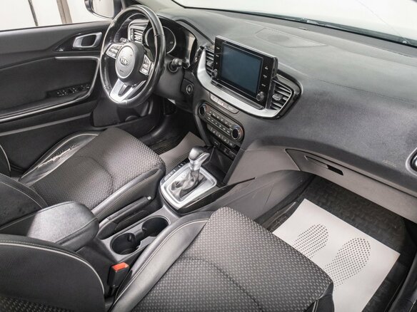 2020 Kia Ceed III, серый, 1369000 рублей - вид 16