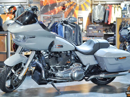 2024 Harley-Davidson Road Glide, серый, 4200000 рублей, вид 5
