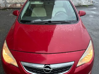 2010 Opel Astra J, красный, 530000 рублей, вид 2