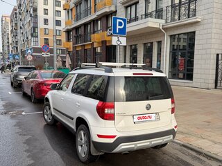 2014 Skoda Yeti I Рестайлинг, белый, 740000 рублей, вид 4