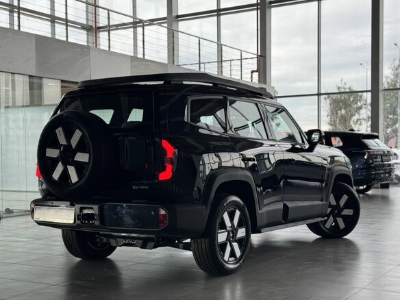 2025 Changan Deepal G318 I, чёрный, 5740000 рублей - вид 4