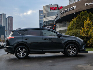 2017 Toyota RAV4 IV (XA40) Рестайлинг, чёрный, 2498000 рублей, вид 3