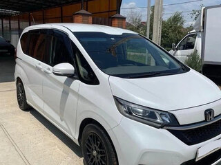 2023 Honda Freed II Рестайлинг, белый, 1490000 рублей, вид 3