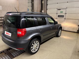 2013 Skoda Yeti I, серый, 850000 рублей, вид 2
