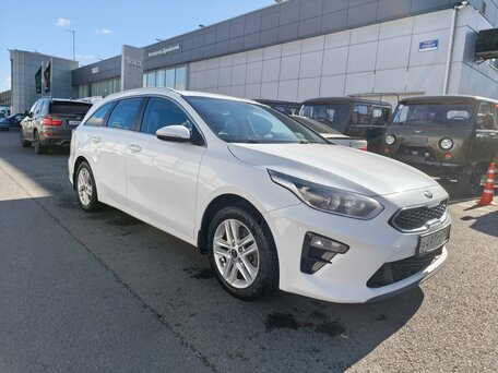 2019 Kia Ceed III, белый, 1300000 рублей, вид 3