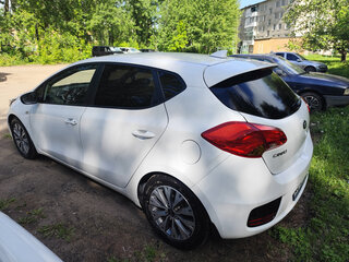 2017 Kia Ceed II Рестайлинг, белый, 1250000 рублей, вид 3