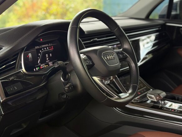 2022 Audi Q7 45 TFSI II (4M) Рестайлинг, серебристый, 5800000 рублей - вид 9