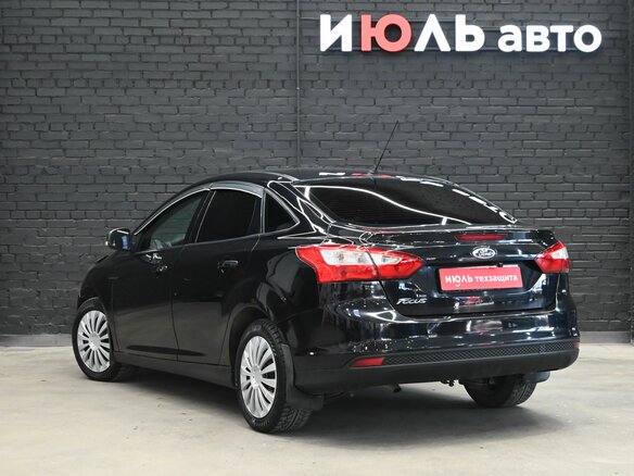 2012 Ford Focus III, чёрный, 750000 рублей - вид 4