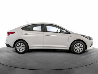 2022 Hyundai Solaris II Рестайлинг, белый, 1570000 рублей, вид 4