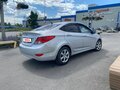 2013 Hyundai Solaris I, серебристый, 770000 рублей - вид 2