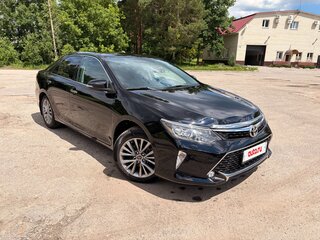 2017 Toyota Camry VII (XV50) Рестайлинг 2, чёрный, 2500000 рублей, вид 1