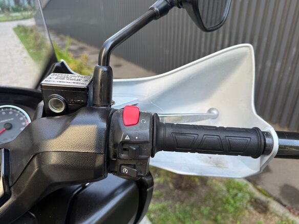 2018 Suzuki Burgman (SkyWave) 400, белый, 385000 рублей - вид 10