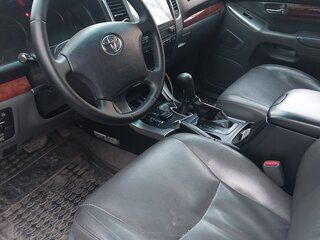 2004 Toyota Land Cruiser Prado 4-speed 120 Series, серебристый, 1650000 рублей, вид 3