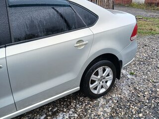 2011 Volkswagen Polo V, бежевый, 720000 рублей, вид 3