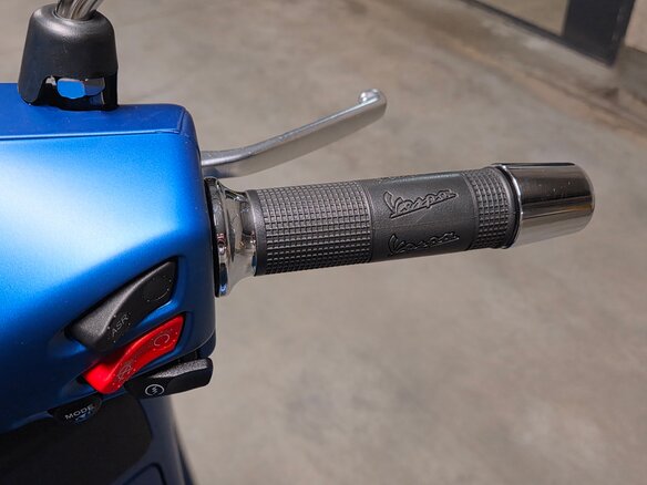 2019 Vespa GTS Super 300, синий, 560000 рублей - вид 16