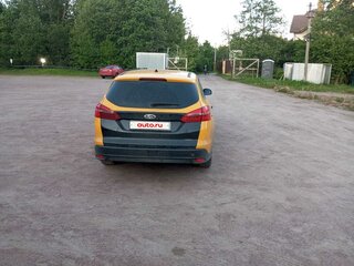 2015 Ford Focus III Рестайлинг, жёлтый, 410000 рублей, вид 3