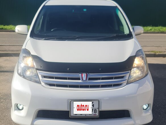 2010 Toyota ISis I Рестайлинг, белый - вид 1