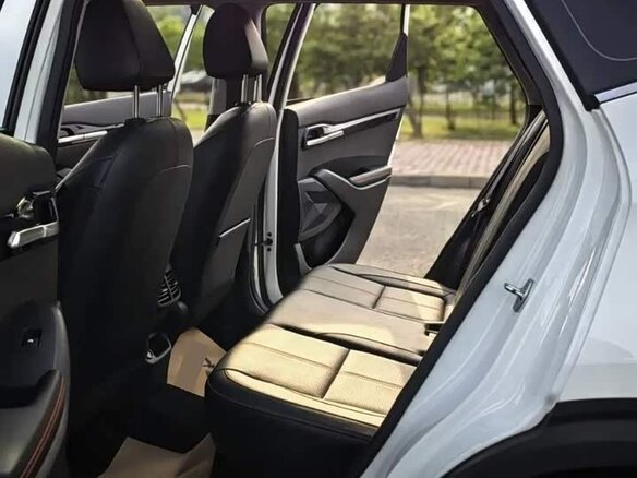 2022 Kia KX3, белый, 1420000 рублей - вид 6