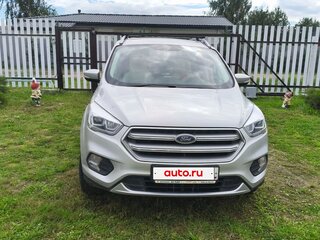 2017 Ford Kuga II Рестайлинг, серебристый, 1600000 рублей, вид 2