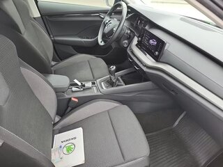 2022 Skoda Octavia IV (A8), чёрный, 2116000 рублей, вид 5