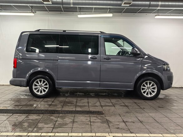 2012 Volkswagen Caravelle T5 Рестайлинг, серый - вид 2